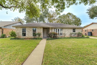 13547 Brook Hollow Dr, Sugar Land, TX 77498
