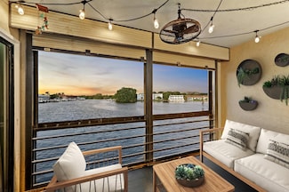 313 Lake Cir Unit 212, North Palm Beach, FL 33408