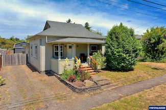 157 E Elmore St, Lebanon, OR 97355