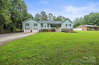 601 Elmwood Cir, Dallas, NC 28034