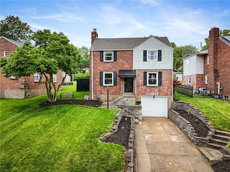 5268 Fieldcrest Dr, Pittsburgh, PA 15236