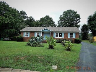 331 Clover Hitch Dr, Charlotte, NC 28215