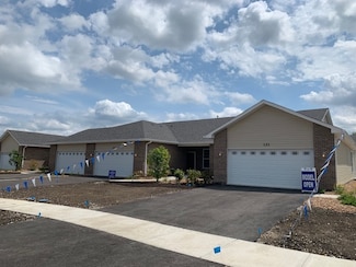 475 Ridge Ln, Bolingbrook, IL 60440