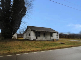 645 Market St, Richmond Dale, OH 45673
