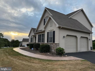 114 Jacobs Dr, Coatesville, PA 19320