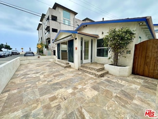 15 Quarterdeck St, Marina Del Rey, CA 90292