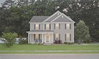 912 Lake Thrasher Dr, Chesapeake, VA 23320