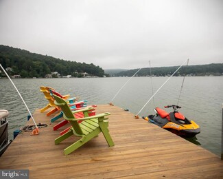 64 Grandview Ave, Harveys Lake, PA 18618