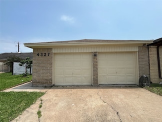 4327 Wildacres Dr, Houston, TX 77072