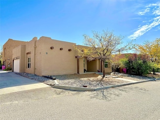 5960 Sierra Nevada, Santa Fe, NM 87507