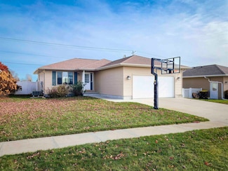 704 Blue Stem Cir, Norfolk, NE 68701