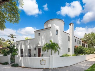 711 University Dr, Coral Gables, FL 33134