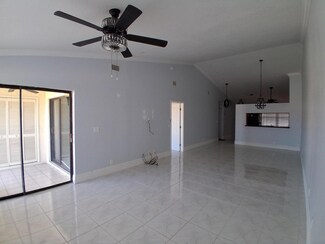 7590 Tahiti Ln Unit 204, Lake Worth, FL 33467