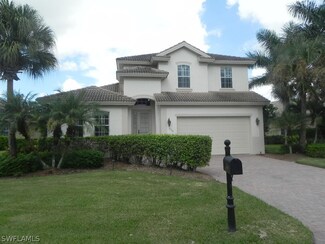 8910 Crown Colony Blvd, Fort Myers, FL 33908