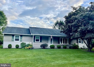 156 Brookside Ave, Hershey, PA 17033