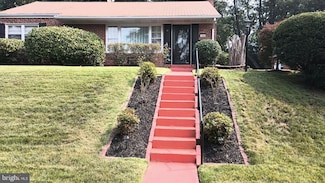 7002 Barton Rd, Hyattsville, MD 20784
