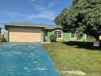 5252 NW Gamma St, Port Saint Lucie, FL 34986