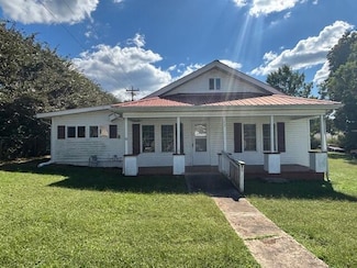 123 S Grove St, Pikeville, TN 37367