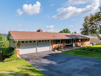 395 Hillside Dr, Bloomsburg, PA 17815