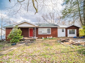 120 Scenic Dr, Sevierville, TN 37862