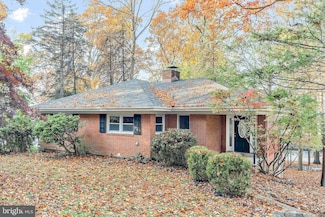 95 S Hills Dr, Hershey, PA 17033