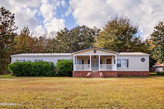 2416 Mamie Ln, Vancleave, MS 39565