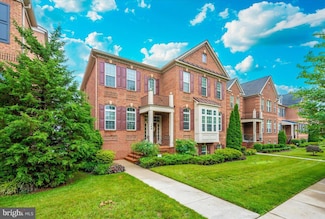 140 Crown Farm Dr, Gaithersburg, MD 20878
