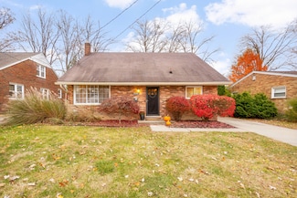 22686 Maple Ave, Farmington, MI 48336