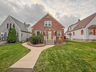 3723 S 18th St Unit 3725, Milwaukee, WI 53221