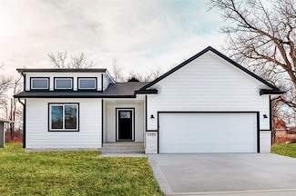 2390 Emma Ave, Des Moines, IA 50321