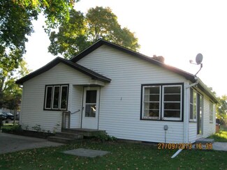405 W Centre St, Footville, WI 53537