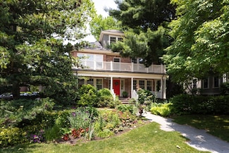 87 Greenough St, Brookline, MA 02445