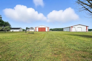 21411 Fayetteville Rd, Blanchester, OH 45107