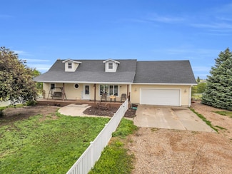 8645 Dove Hill Ave, Kearney, NE 68845