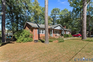 1637 Forest Glenn Cir, Chester, VA 23836
