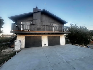 42821 Apollo Place, Lake Hughes, CA 93532