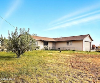 2 Pinehurst Ct, Yerington, NV 89447
