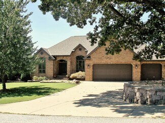 325 Point 15 Dr, Cape Fair, MO 65624