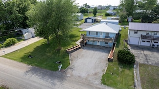 1097 250th St, Melrose, IA 52569
