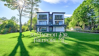 70 Maquoit Dr, Freeport, ME 04032