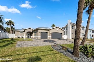 725 N Grandview Ave, Daytona Beach, FL 32118