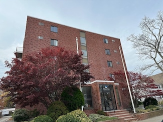 95 Nahant St Unit 12, Lynn, MA 01902