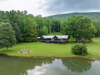 1261 S Cedar Ln, Chickamauga, GA 30707