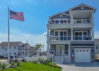 223 6th St N, Brigantine, NJ 08203