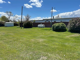 102 Cook Ave, Geyser, MT 59447