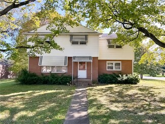 4610 Brookhaven Cir NE, Canton, OH 44705
