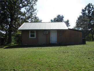 47011 County Road 553, Colcord, OK 74338