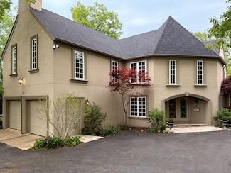 110 Lakewood Place, Highland Park, IL 60035