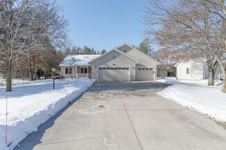 1941 Ashford Dr, Plover, WI 54467