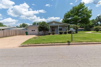 123 Westview Ln, Iowa Park, TX 76367